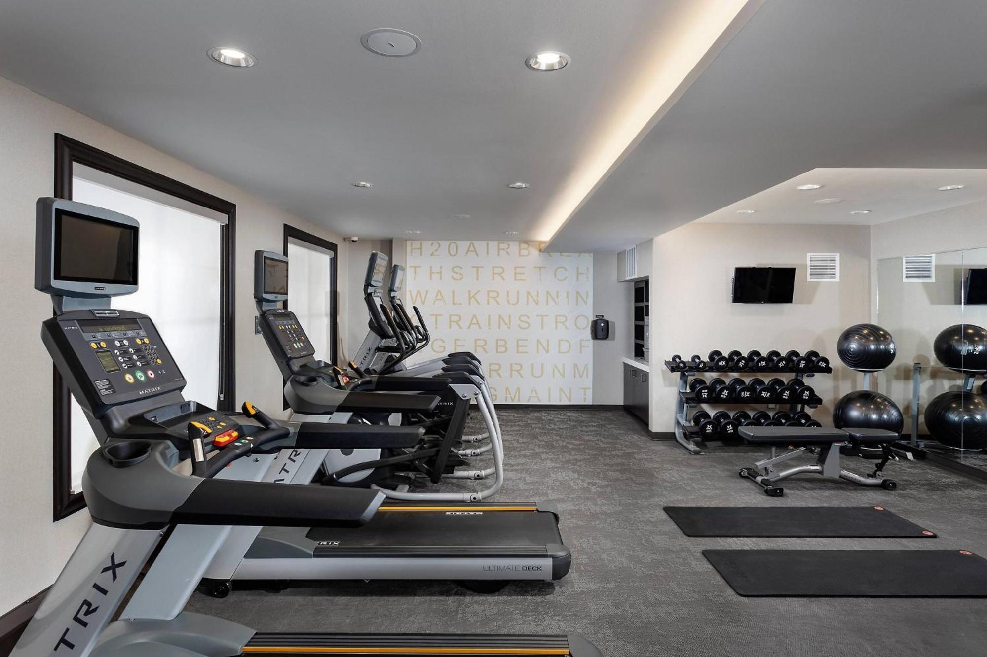 Residence Inn By Marriott Milwaukee Brookfield Εξωτερικό φωτογραφία
