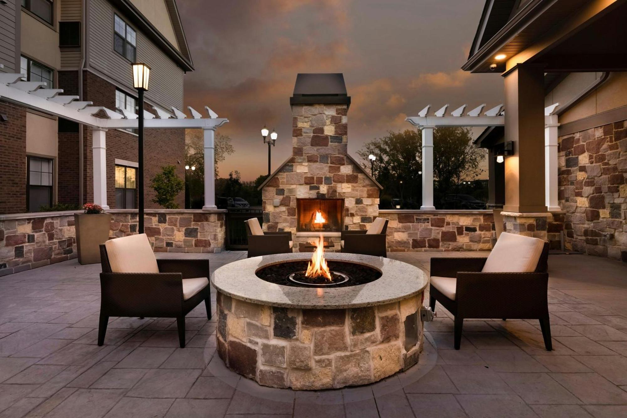 Residence Inn By Marriott Milwaukee Brookfield Εξωτερικό φωτογραφία