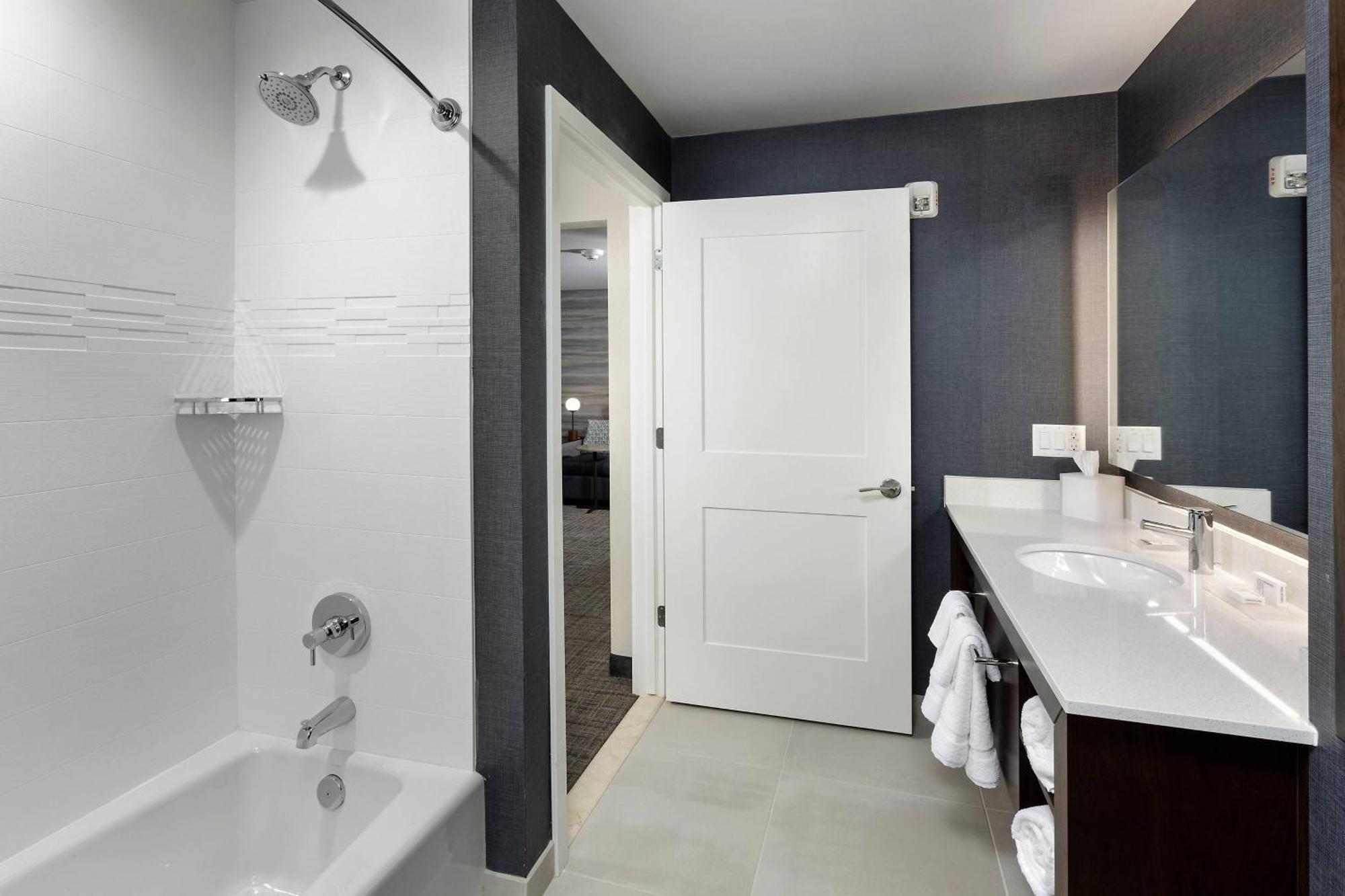 Residence Inn By Marriott Milwaukee Brookfield Εξωτερικό φωτογραφία